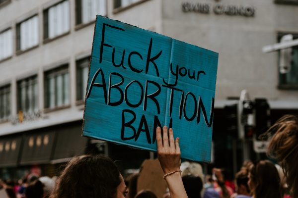 Il diritto di aborto è sotto scacco(?)